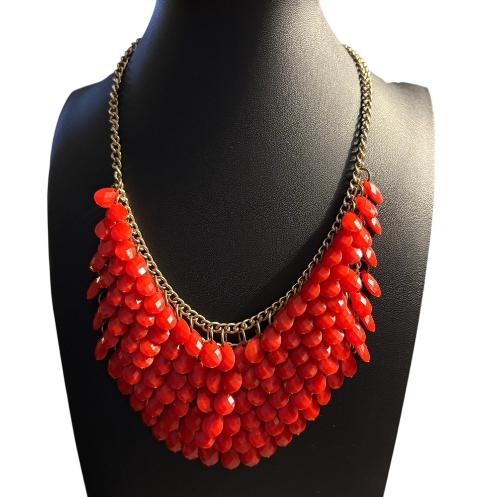 Trifari Red Waterfall Necklace Faceted Teardrop Dangle Bib Statement‎ Gold Tone